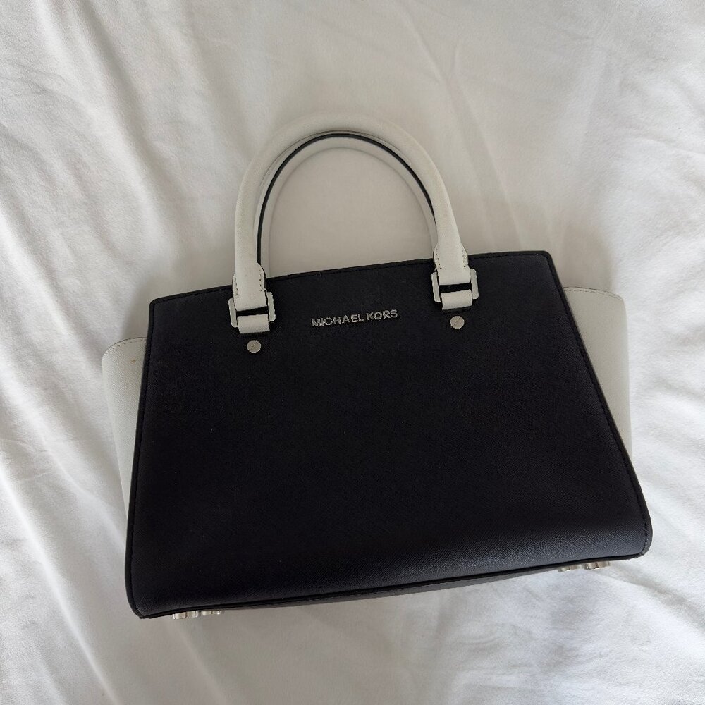 Michael Kors Selma Saffiano Leather Colour Block Medium Satchel Bag Black White